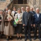 Sergio Gordo, obispo auxiliar de Barcelona, con representantes de las congregaciones de esos mártires