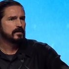 Tres mil estudiantes universitarios católicos aplaudieron la franqueza y determinación de Jim Caviezel.