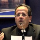 Confiar la Iglesia al cuidado de la Madre de Dios ha sido una constante en la historia, en particular en los últimos siglos, señala Corrado Maggioni.