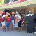 Un grupo de jóvenes en la Feria de las Vocaciones