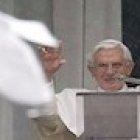 Una paloma por la paz desde el Vaticano.