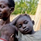 Josepha Habonimana ha perdido varios hijos y es seropositiva, pero con ayuda de Cáritas y misioneras prepara un futuro mejor