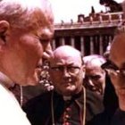 Monseñor Romero mantuvo en las cuestiones sociales una posición como la postulada por Juan Pablo II en Puebla.