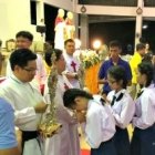 Estudiantes tailandeses veneran las reliquias de Juan Pablo II y Juan XXIII