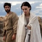 La película se centra en la figura de María Magdalena y su situación en la sociedad