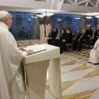 El Papa Francisco predica a menudo contra la colonización ideológica que debilita la fe y cultura cristianas