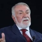 Mayor Oreja fue europarlamentario 10 años y denuncia el silencio e incomparecencia cultural de los cristianos, que no dan la batalla