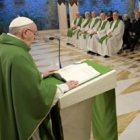El Papa Francisco comenta la parábola del banquete en la capilla de Casa Santa Marta