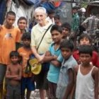 El hermano Ronald Drahozal fue el primero en abrir centros para toxicómanos en Bangladesh - 4.000 dejaron la droga