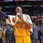 Kobe Bryant falleció en accidente de helicóptero este domingo. Ha sido una de las estrellas más rutilantes de la NBA. En la imagen, el día de su último partido en competición, el 14 de abril de 2016: anotó 60 puntos frente a Utah Jazz.