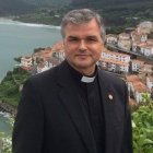 El padre José Juan Hernández es canónigo penitenciario de Covadonga