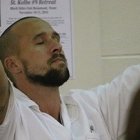 En cada retiro participa un máximo de 66 presos y en él hay adoración, confesión, testimonios...