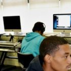 La hermana Liette realiza varias actividades y encuentros con los jóvenes del barrio