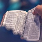 Comprender el sentido de la Biblia exige conocer la figura literaria de la alegoría. Foto: Rod Long / Unsplash.