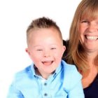 Lorraine Buckmaster recibió presiones para abortar a su hijo Jaxon, con síndrome de Down.