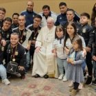 Francisco recibió en audiencia a los deportistas que acaban de ganar como invitados el Campeonato de Europa.