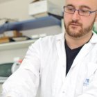 Jacob Hanna, principal responsable de la embriogenesis exutero, según la cual habrían logrado fabricar embriones sintéticos animales sin necesidad de óvulo ni espermatozoide. ¿Irán a por los humanos?