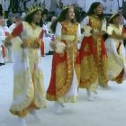 El Papa participó en un encuentro en el Colegio Sagrado Corazón, donde hubo testimonios y danzas tradicionales.