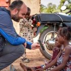 En su nuevo diario misionero, el diácono David Álvarez acerca el día a día de la misión a los interesados, transmitiendo la alegría y labor esperanzadora que realiza la Iglesia en África.