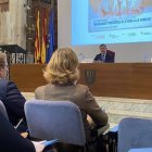 La Universidad Abat Oliba de Barcelona acogió este 14 de noviembre las Jornadas sobre Natalidad y Políticas de Ayuda a la Familia. El ex ministro Jaime Mayor Oreja recibió el Premio Luchadores por la Vida.