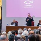 Josep Miró, uno de los promotores de la Corriente Social Cristiana, en el acto en Abat Oliba de Barcelona