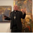 El obispo Pérez Pueyo en una presentación el Museo Diocesano de Barbastro