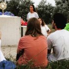 Una adoración de Hakuna, con buen tiempo al aire libre, hace pocos años