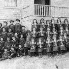 Alumnos de la Escuela Residencial India St Paul, en la ciudad de North Vancouver, en torno a 1905. Foto: Museum & Archives of North Vancouver.