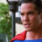 Dean Cain (en la foto, interpretando a Supermán en la serie `Lois & Clark´), cuestiona las producciones que suprimen los valores y la moral de los superhéroes para adaptarlos a los nuevos tiempos: se dirige a quienes `mueven los hilos´.