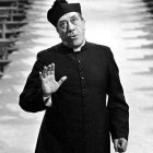 Las inolvidables conversaciones de Don Camilo con el Crucifijo de su iglesia: cuando Fernandel conoció el guion, estuvo a punto de rechazarlo al pensar que aquello podía ser blasfemo. Hasta que comprendió que era todo lo contrario.