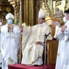 Una treintena de obispos españoles, además del nuncio, acompañaron a monseñor Jesús Pulido en su consagración episcopal y toma de posesión de su sede en la catedral de Coria.