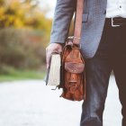 El converso Oscar Yuill relata los motivos que le llevaron a comprender las diferencias entre la Iglesia anglicana y la católica.