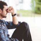 Un hombre deprimido.
