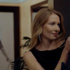 Escarceos en el lavabo de señoras, lo lujoso y lo zafio van juntos en la aventura de Dominika y Marcin en El Guardián
