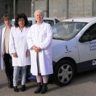 El equipo de las paliativistas de Cuenca, que van en coche a la casa del enfermo, Ana Isabel Vera es la segunda por la derecha