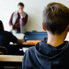 Niños en un aula.