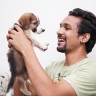 Hombre con su perro.