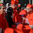 Hakuna te propone participar en el cónclave rezando por cardenales con nombre y apellidos.