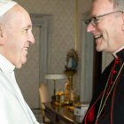 El Papa Francisco, con Robert Barron, a quien nombró obispo auxiliar de Los Ángeles en 2015 y obispo de Winona-Rochester en 2022.
