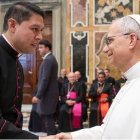 Salas Castañeda saluda a León XIV al inicio de su Pontificado