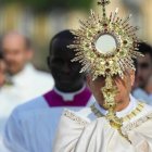 León XIV en la procesión eucarística del domingo de Corpus Christi en Roma