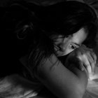 El feminismo no ha hecho más felices a las mujeres: ha asomado a muchas al abismo de la ansiedad, la depresión y la soledad no deseada.