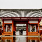 En medio del Japón feudal, mientras los caudillos se disputaban el dominio del país y movilizaban a sus ejércitos samuráis, un guerrero lo sacrificó todo por su fe.