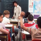 La enseñanza en las aulas tiene como entorno la fraternidad, un concepto de raíz cristiana.