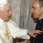 Benedicto XVI recibe en el Vaticano a monseñor Joao Cla.