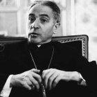 "Un faro en la tempestad", el nuevo libro sobre el obispo Guerra Campos.