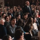 Cientos de jóvenes acudieron a la presentación de 'Las evidencias de que Jesús es Dios', de José Carlos González-Hurtado.