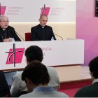 César García Magán, portavoz de la Conferencia Episcopal Española, con la prensa, durante la plenaria de noviembre de 2025