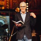 Nicky Gumbel en una predicación en Holy Trinity Brompton, Londres, en 2021
