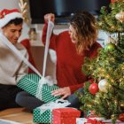 A la hora de regalar, muchos de los presentes que más llegan no son materiales: esta es la lista de regalos de Navidad que más marcaron las vidas de personalidades católicas.